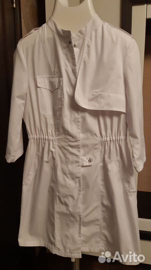 Белый медицинский халат женский