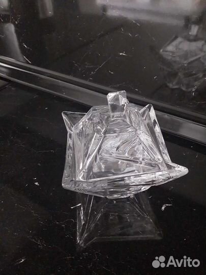 Ваза с крышкой. Толстое стекло. Новая