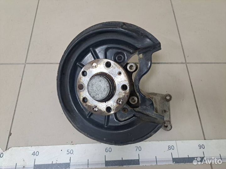 Б/У Кулак поворотный задний правый 1K0505436AE