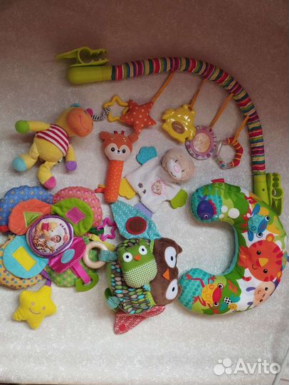 Развивающие игрушки для малышей