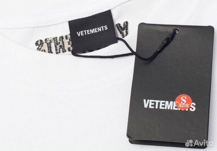 Футболка vetements