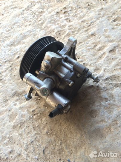 Насос гур мерседес Mercedes M271
