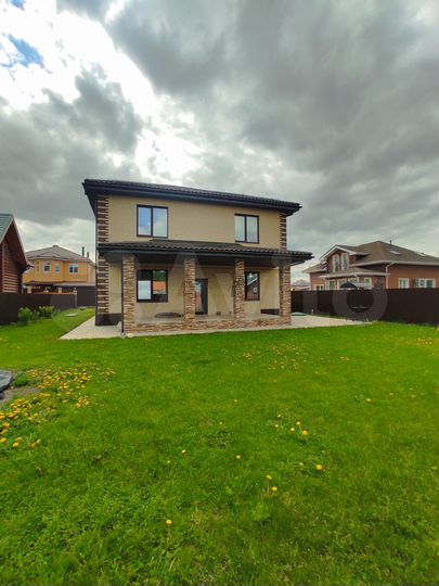 Дом 240 м² на участке 7,5 сот.