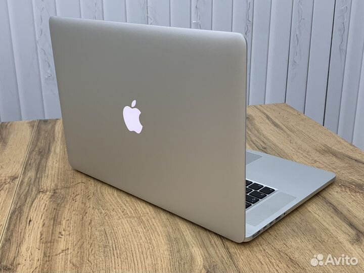 MacBook Pro 15 Retina i7 4 ядра / 16 /256 Gb