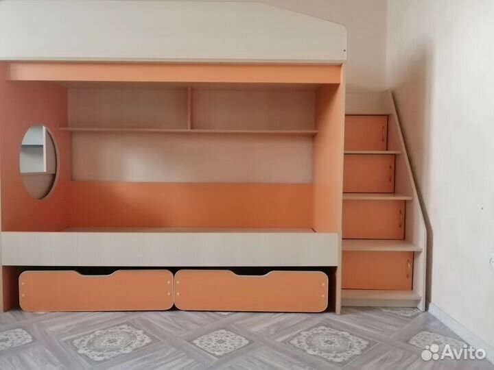 Кровать двухъярусная детская