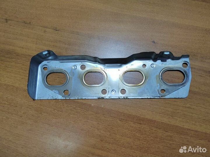 Прокладка выпускного коллектора Nissan Juke F15