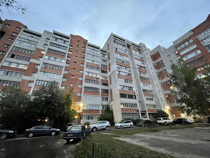 2-к. квартира, 88,2 м², 1/12 эт.