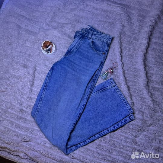 Джинсы свободные