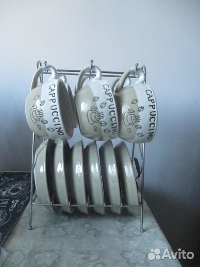 Набор чашек на подставке