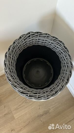 Кашпо из ротанга