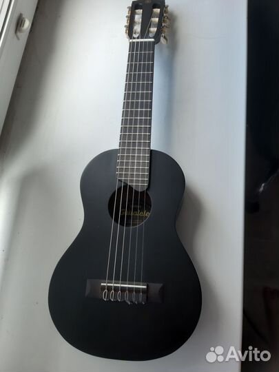 Travel гитара guitalele Yamaha GL1 чёрная