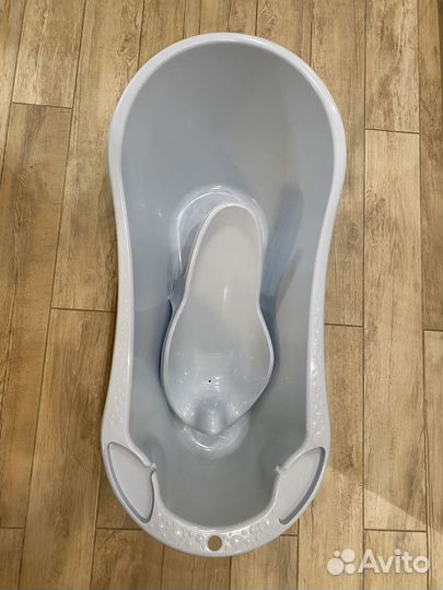 Ванночка для купания с горкой для новорожденного