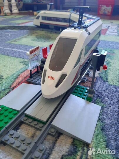 Lego city поезд 60051