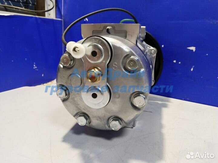 Компрессор кондиционера Рено Премиум Керакс Магнум