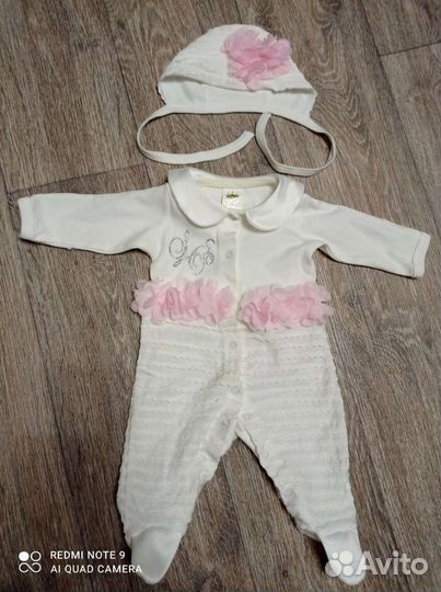 Комплект на выписку для девочки