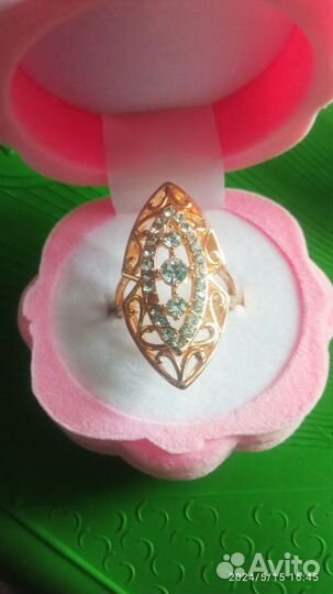 Перстень женский