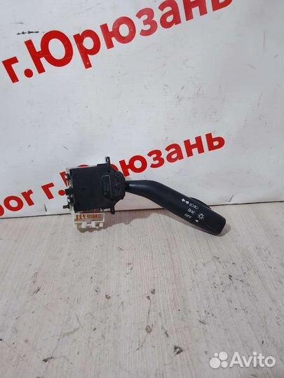 Подрулевой переключатель света Nissan Vanette SK82