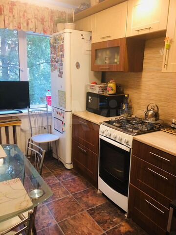 2-к. квартира, 43 м², 3/9 эт.