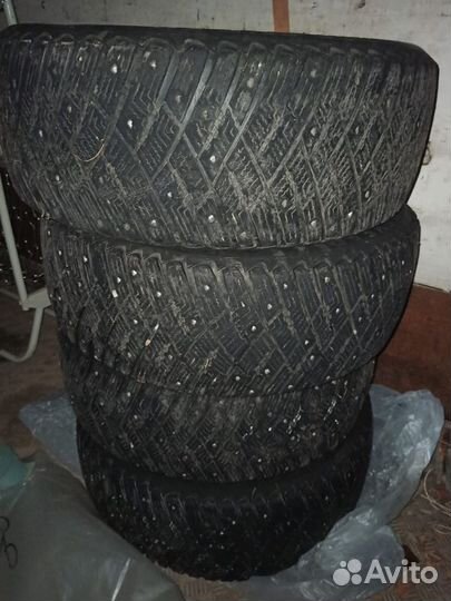 Goodyear Ultragrip Ice Arctic 215/55 R17