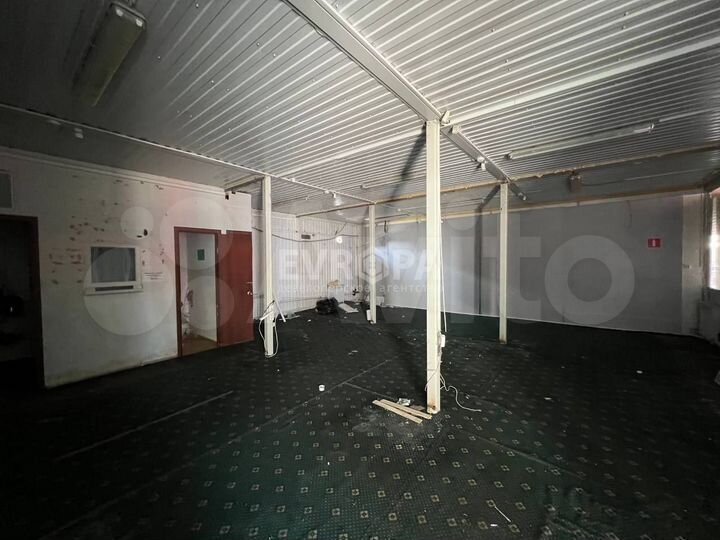 Торговая площадь 56 и 24 м²