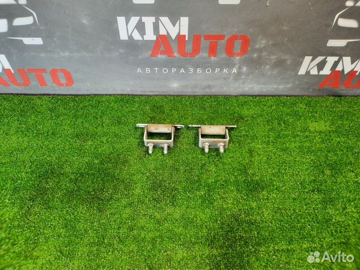Петли крышки багажника Hyundai Ix35 2.0 G4KD 2011