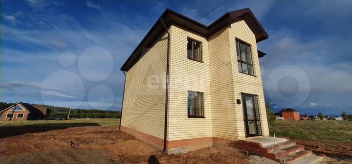 Коттедж 177,5 м² на участке 6 сот.