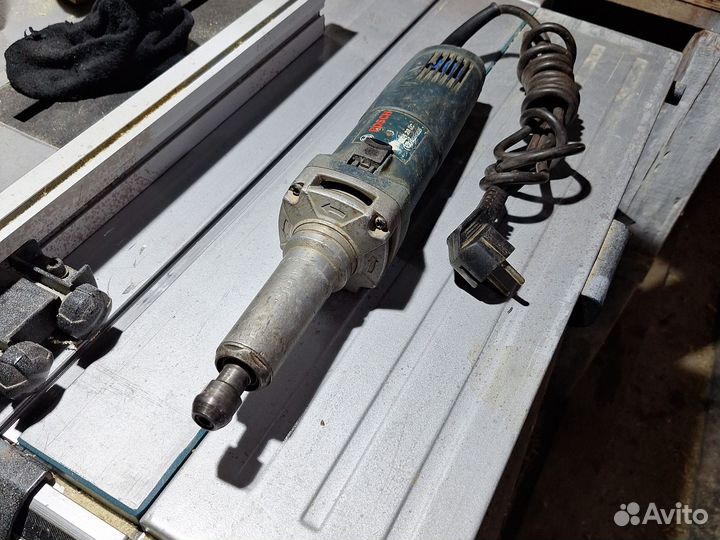 Bosch GGS 28 LC professional прямая шлифмашина
