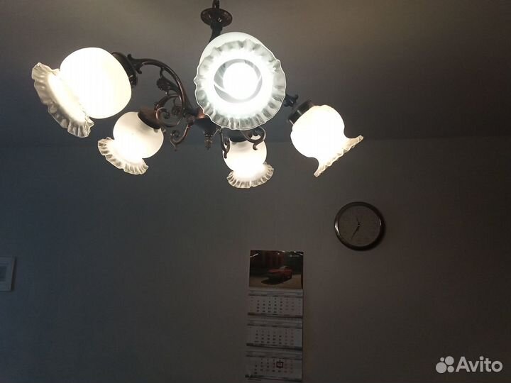 Люстра потолочная бу в отличном состоянии