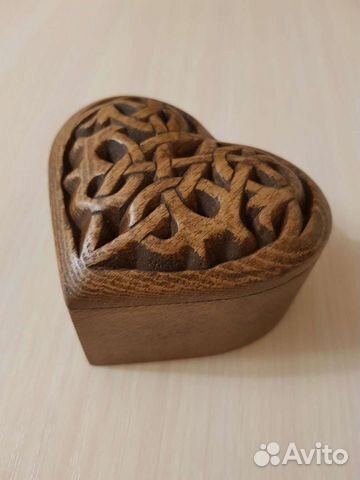 Шкатулка резная деревянная