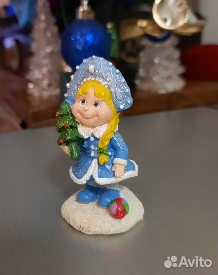 Ёлка искусственная настольная с игрушками гирляндо