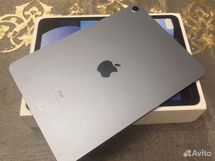 Продам на запчасти iPad Air 4