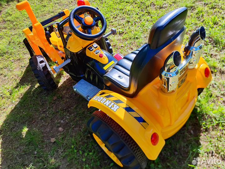 Детский электромобиль трактор