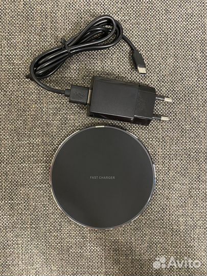 Беспроводная зарядка для iPhone и Android