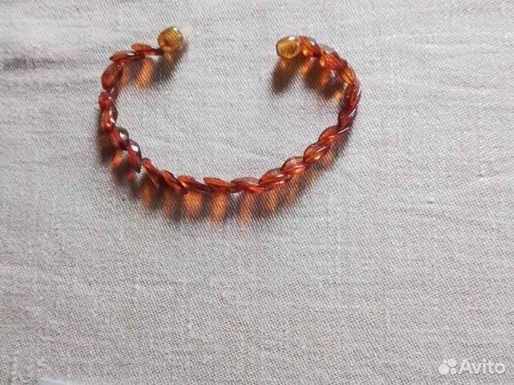 Браслет из коньячного янтаря 19 см