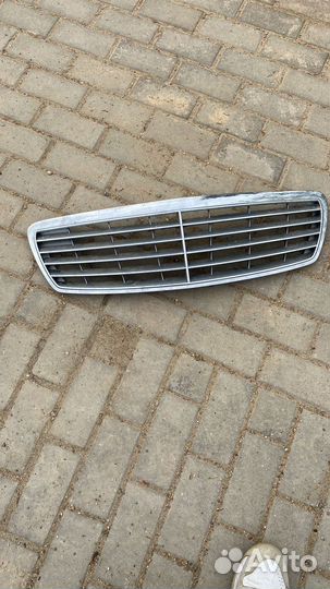 Решетка радиатора mercedes w211