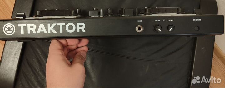 Dj контролер Traktor s2 mk2