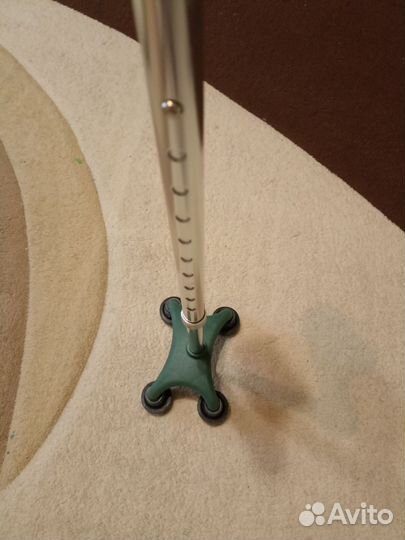 Трость четырехопорная