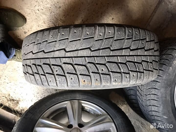 Michelin 4X4 A/T 215/65 R16 110T