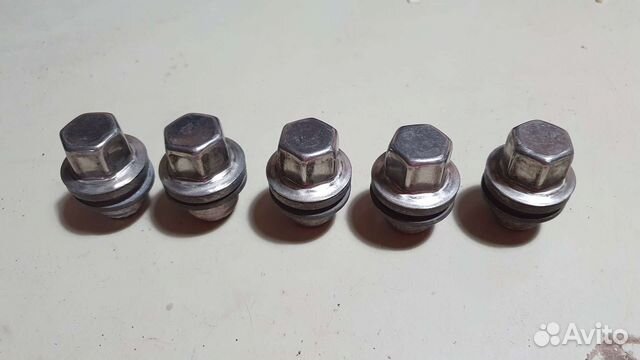 Гайка колеса Toyota Land Cruiser Prado 150