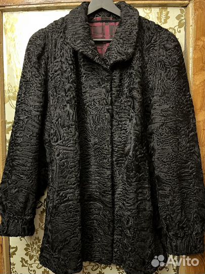 Шуба из каракульчи 52р