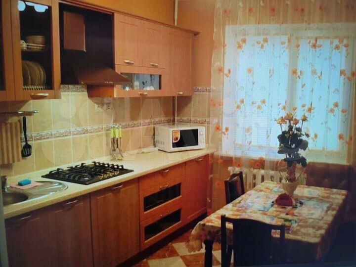 2-к. квартира, 53 м², 3/9 эт.