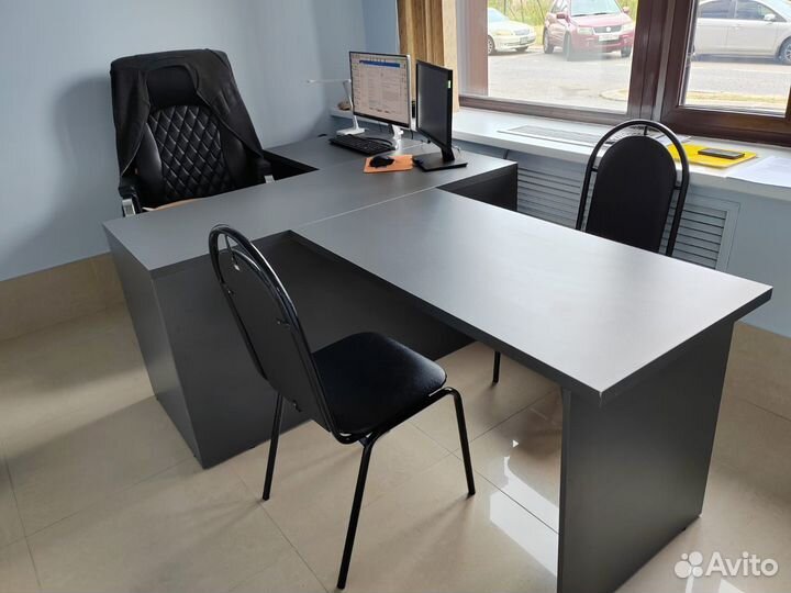 Офисный Стол Бадалона на заказ