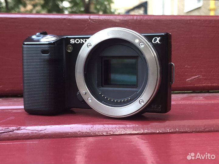 Sony NEX 5 полный комплект с двумя объективами