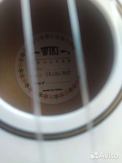 Укулеле новая