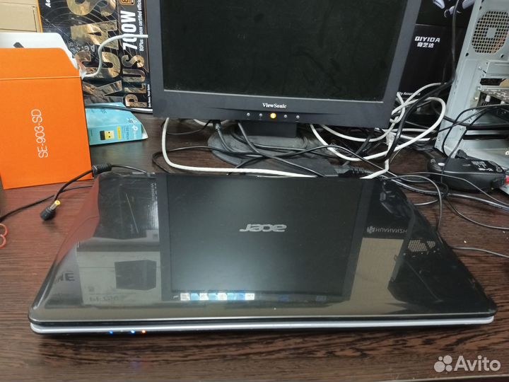 Ноутбук Acer E1-571G