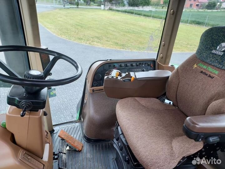 Трактор John Deere 8230, 2010