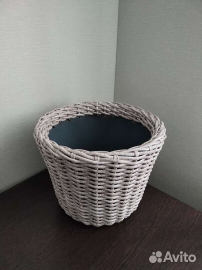 Кашпо из ротанга ручная работа