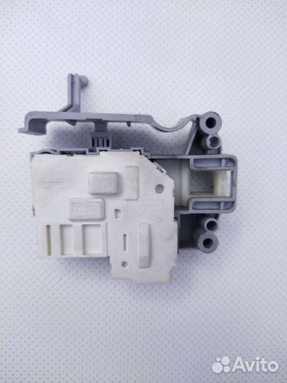 Замок люка стиральной машины Аристон