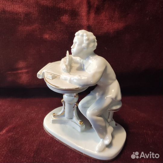Статуэтка Пушкин лфз 1950г