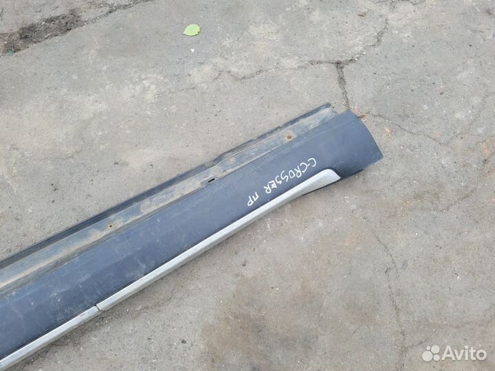 Накладка правого порога на Citroen C-Crosser